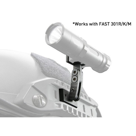 OA004 FAST Helmet Light Adapter - Black